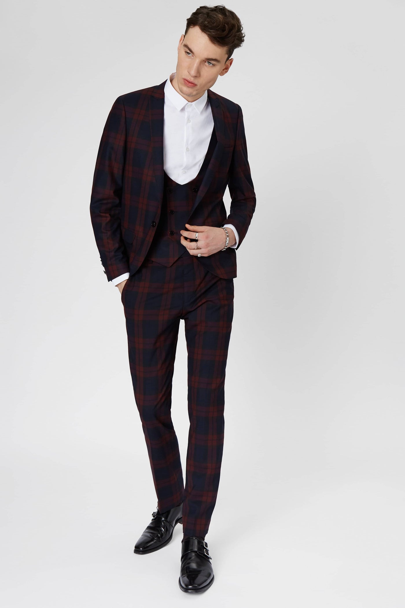 Twisted Tailor Ginger Skinny Fit Waistcoat in Burgundy Tartan