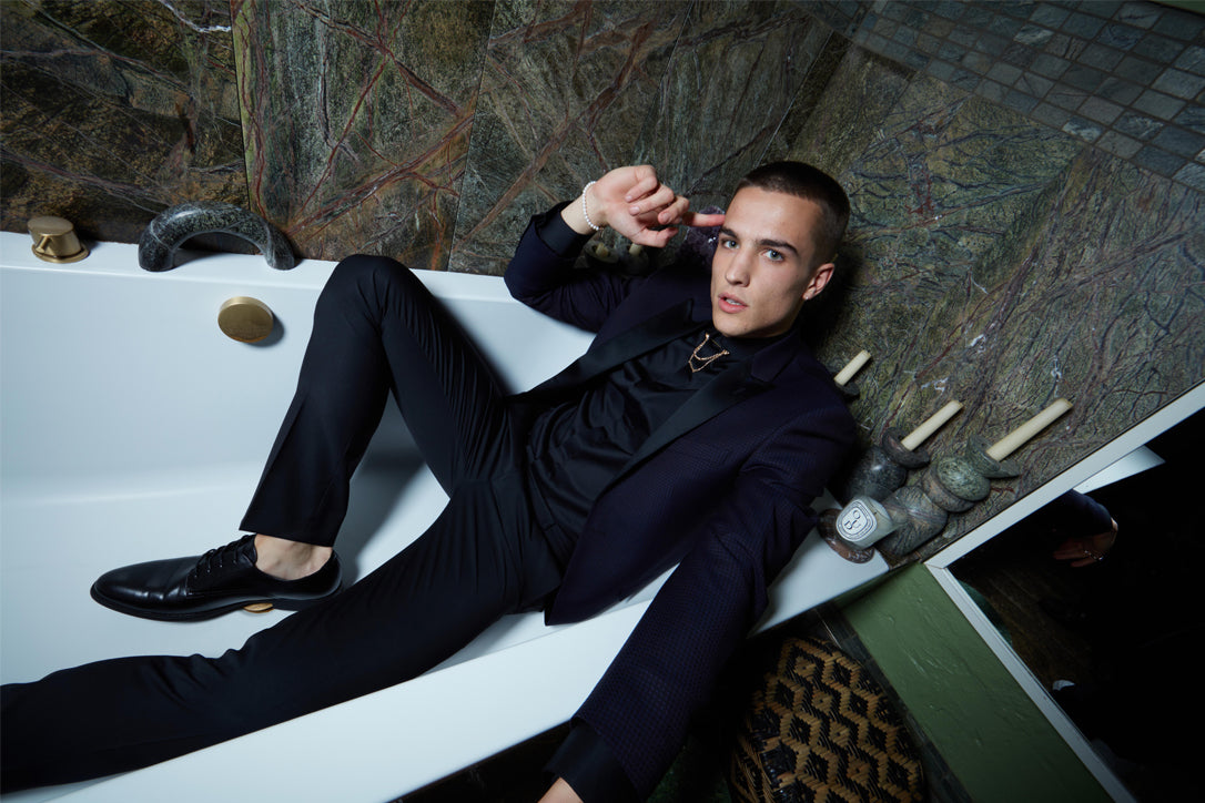 How to dress for a black tie event