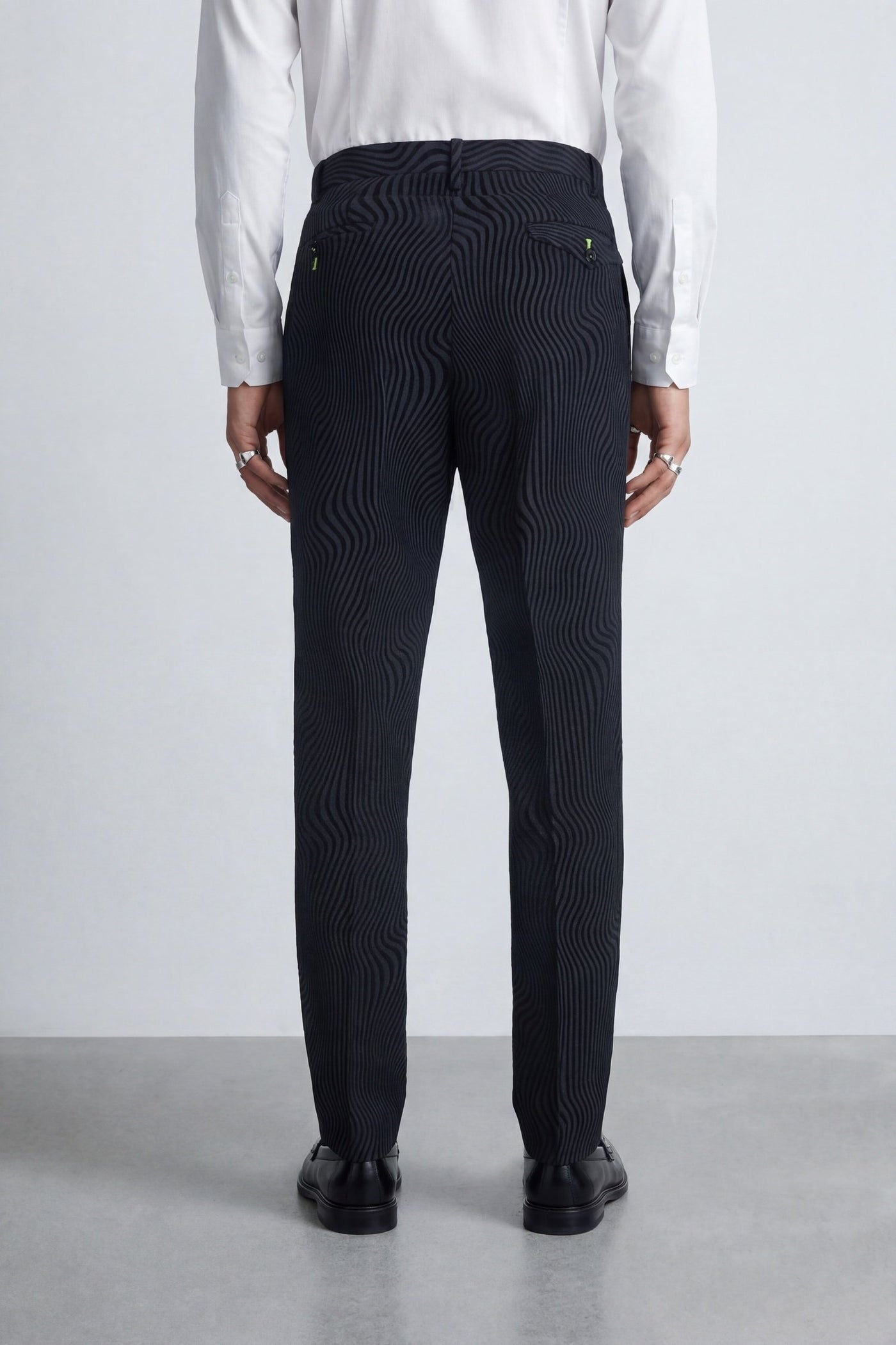 Elio Charcoal Flock Suit