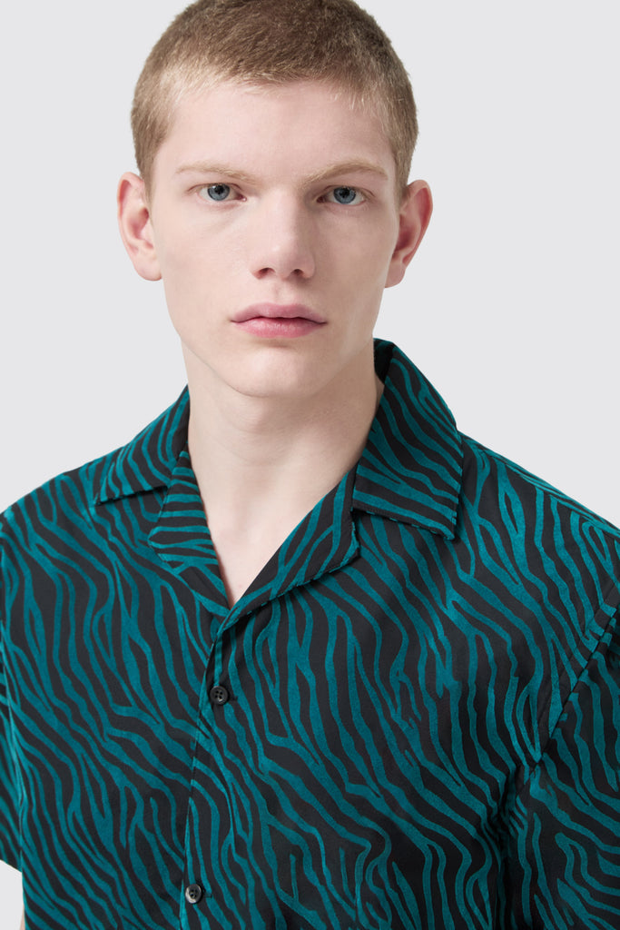 clichy-black-zebra-flocked-short-sleeve-shirt