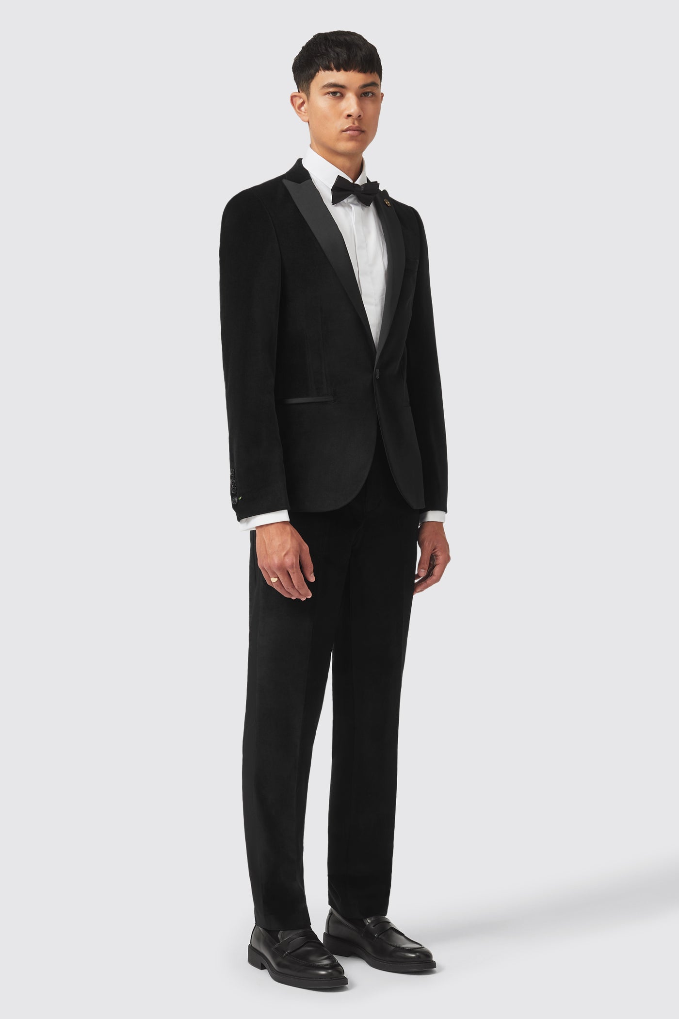 Magnus Slim Fit Black Velvet Tuxedo Suit