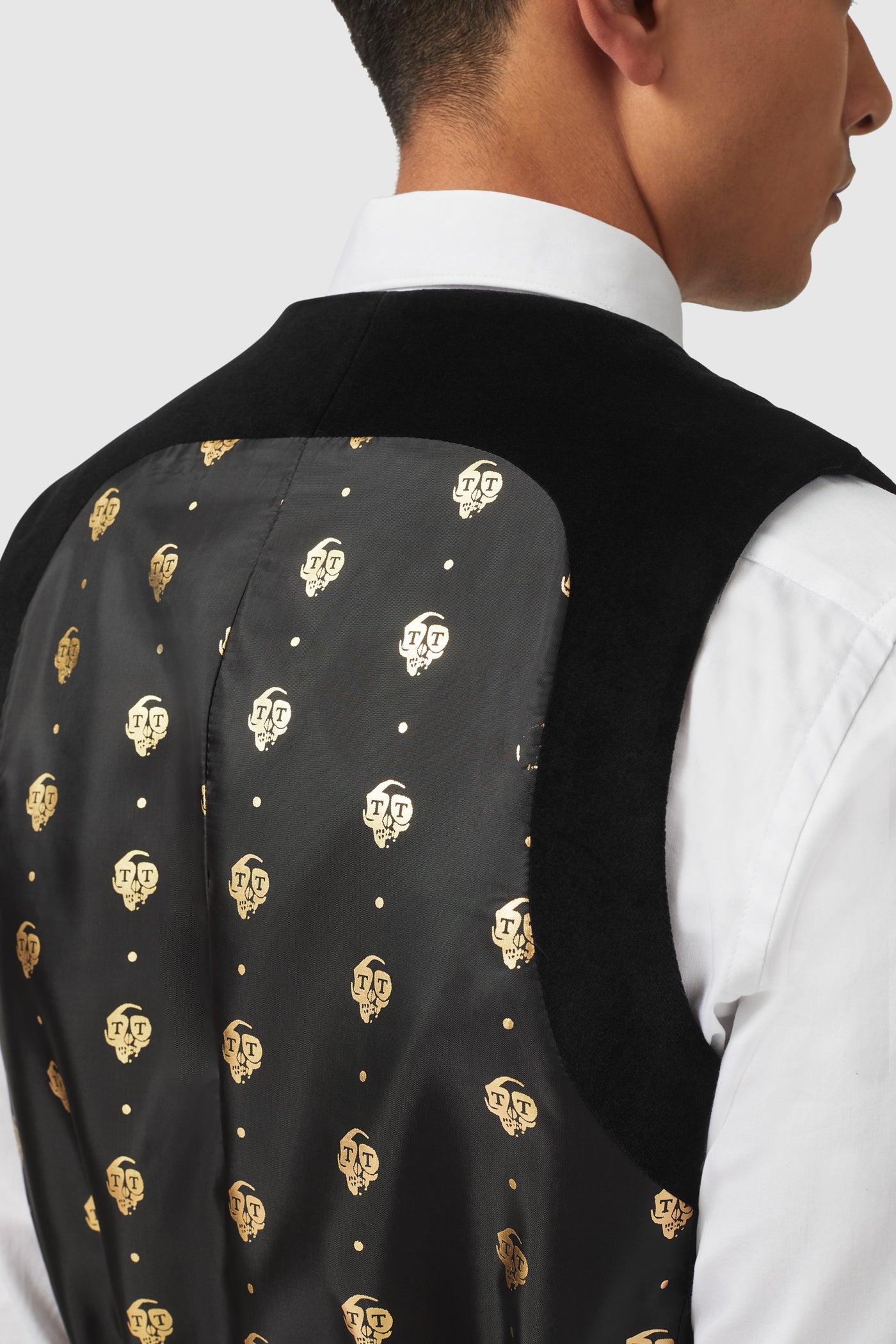 Magnus Slim Fit Black Velvet Tuxedo Suit