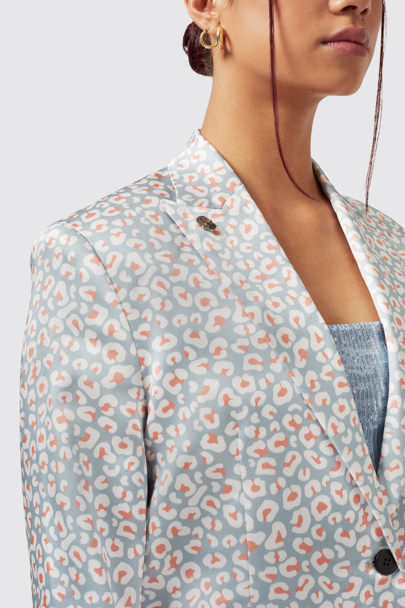twisted-tailor-womenswear-amarantha-jacket-light-blue