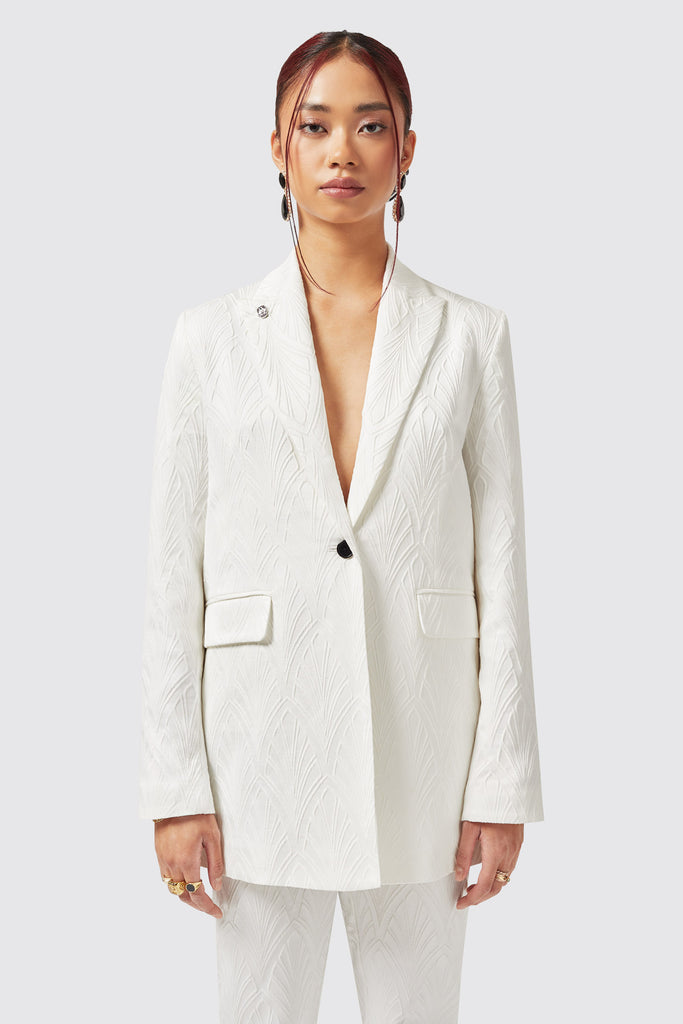 twisted-tailor-womenswear-fiore-suit-white