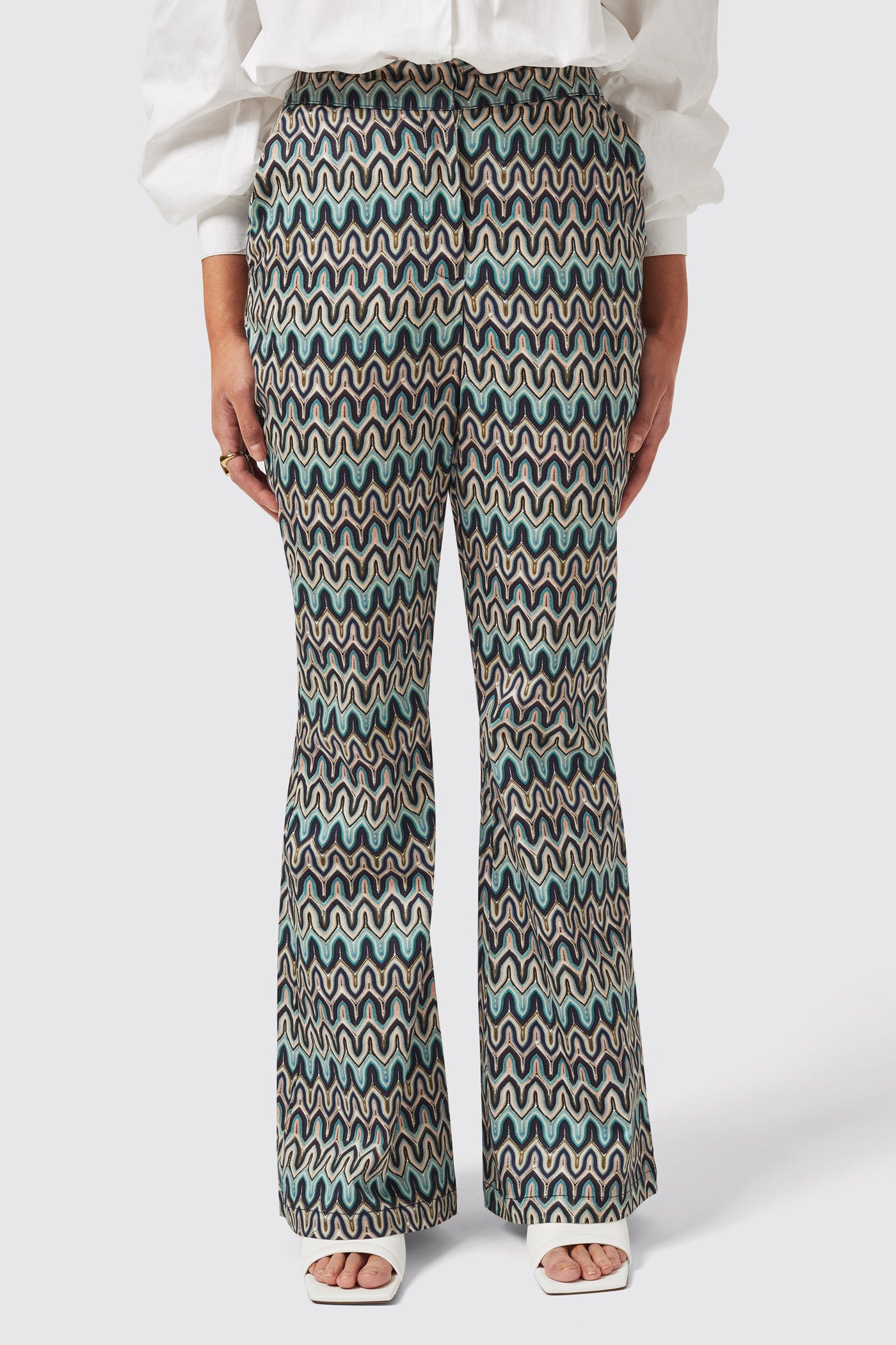 Gardenia Slim Fit Blue Cotton Pant - ARCHIVE