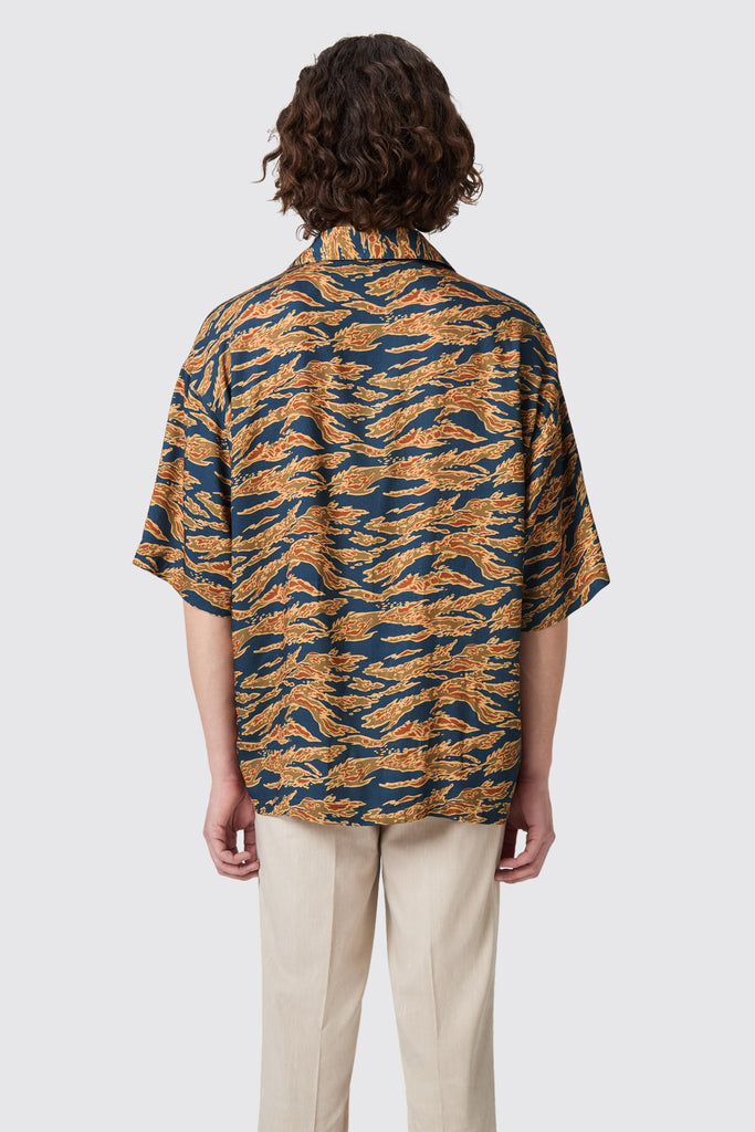 pasvoir-oversized-navy-camo-shirt