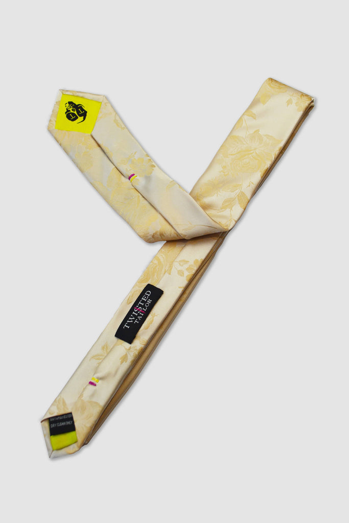 twisted-tailor-braxas-tie-and-hank-set-in-champagne