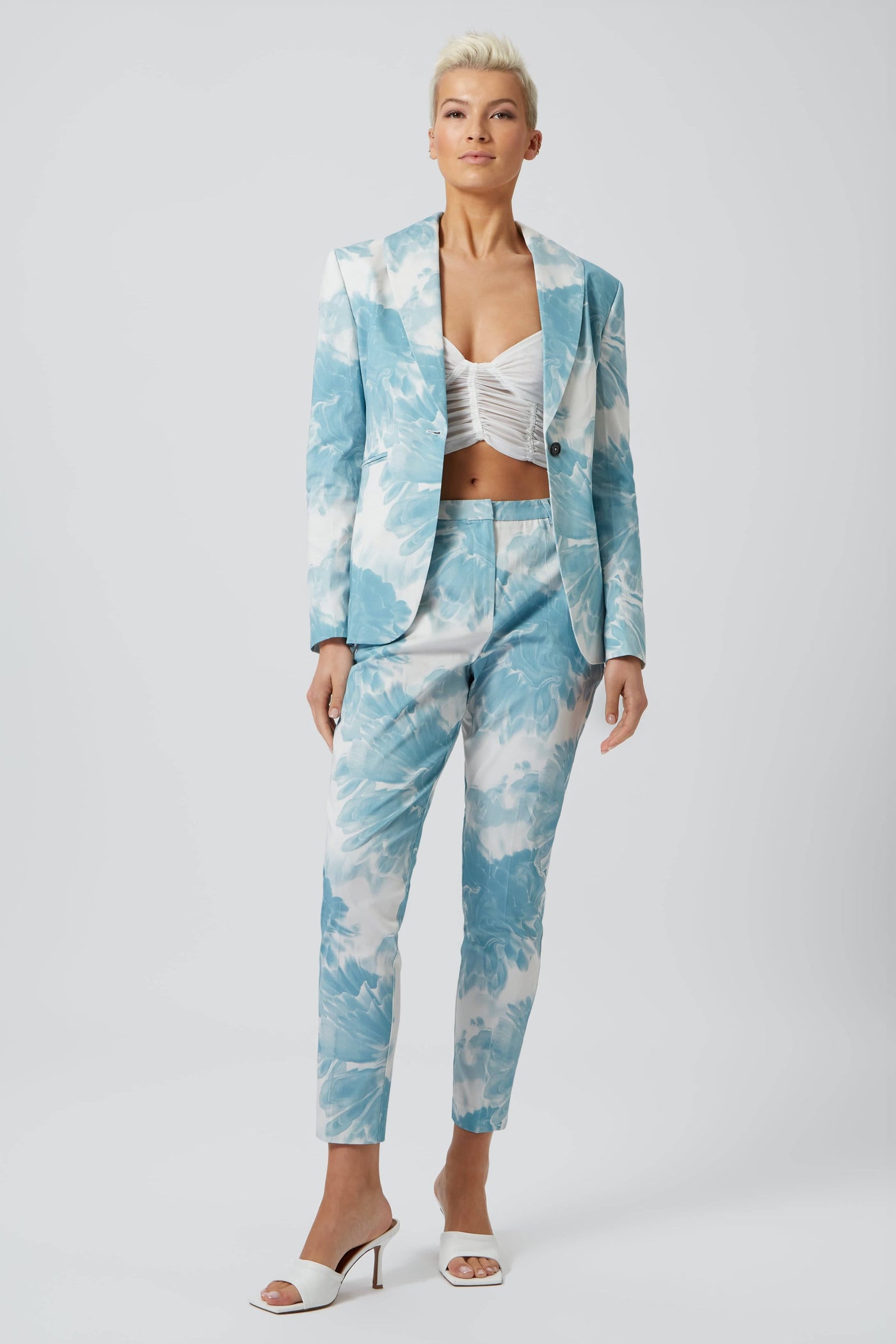 twisted-tailor-dresden-jacket-blue-white