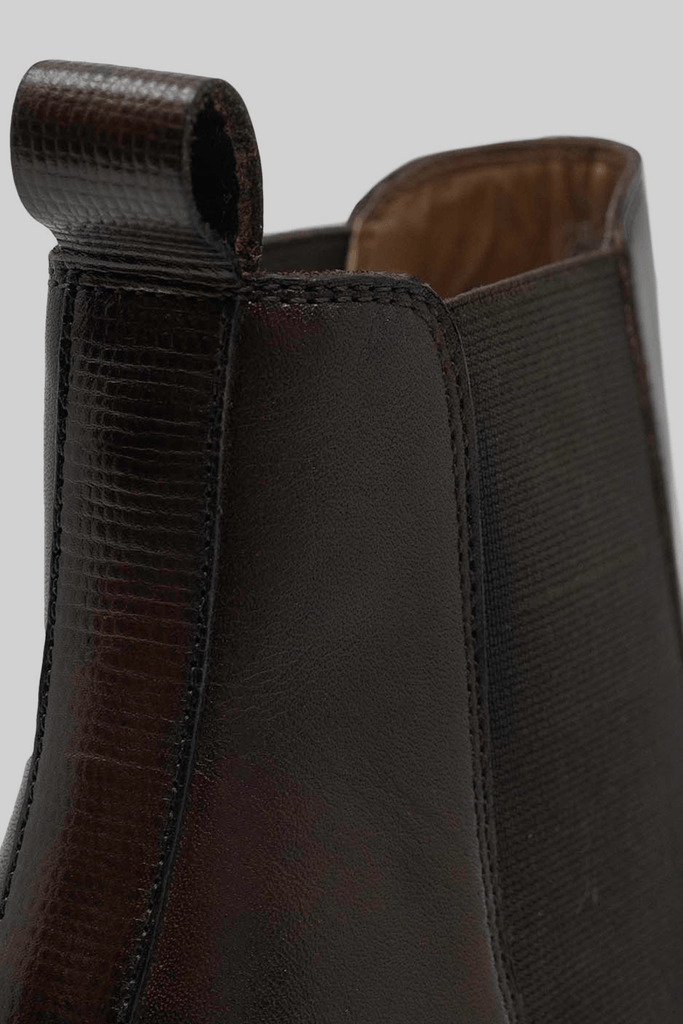 walk-london-florence-chelsea-brown