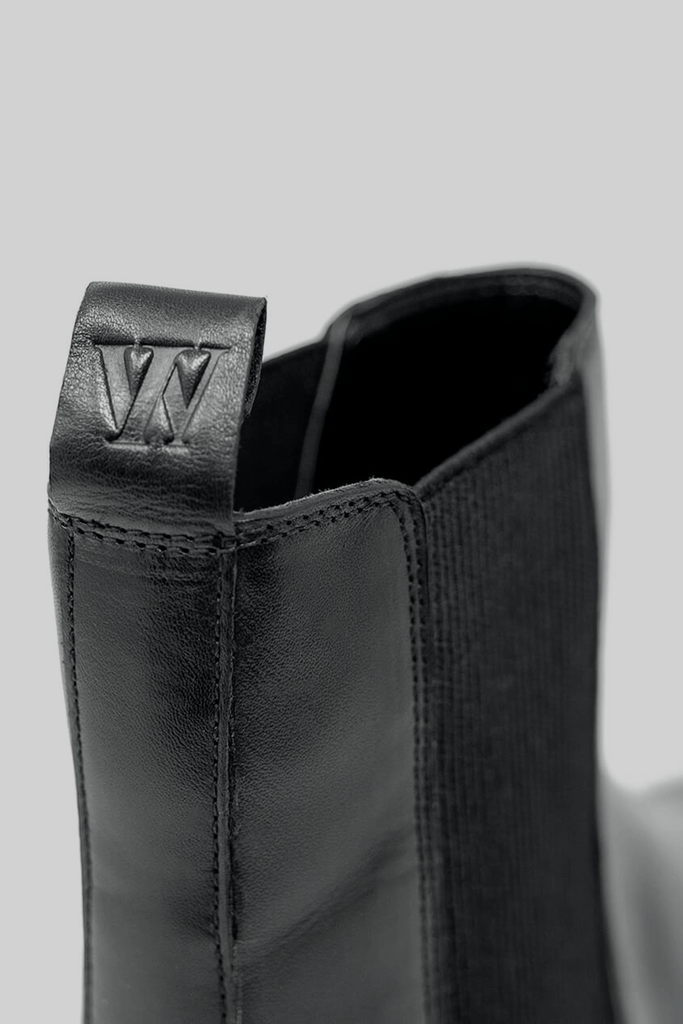 walk-london-jagger-chelsea-black