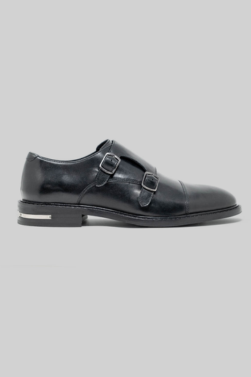 walk-london-oliver-monk-black