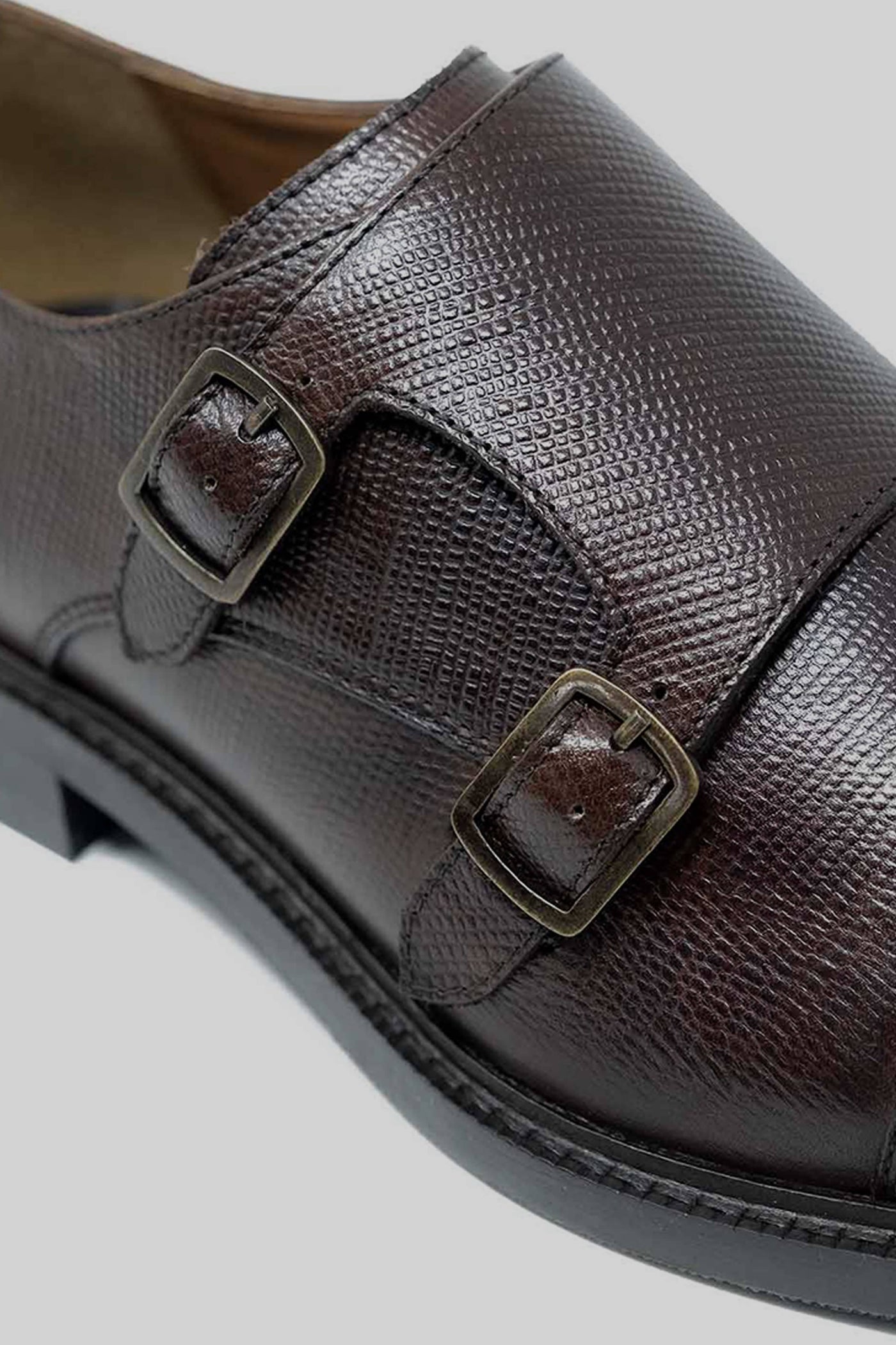 walk-london-oliver-monk-brown