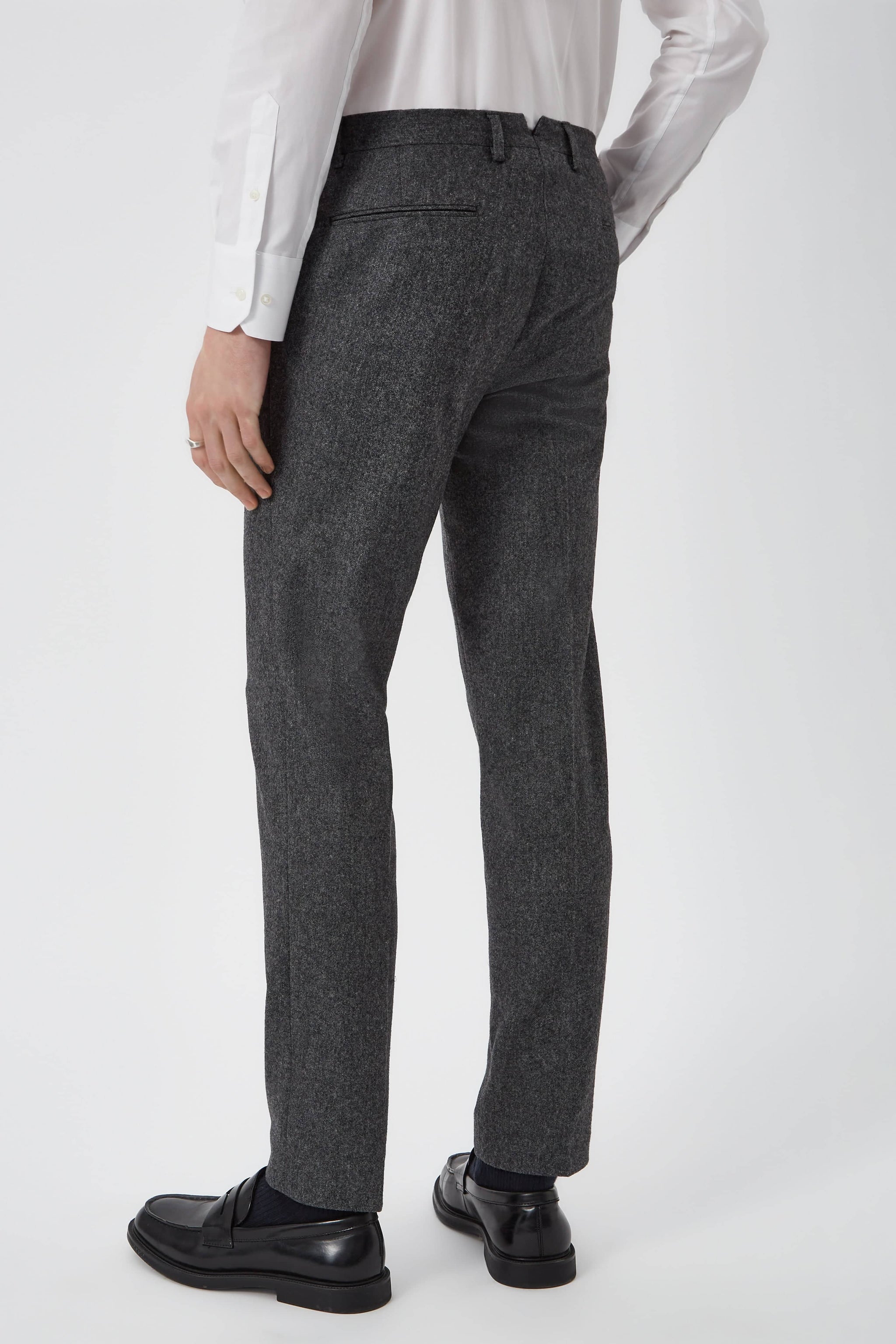 商品画像：Gray Herringbone Flecks Donegal Tweed Pants – StudioSuits 1