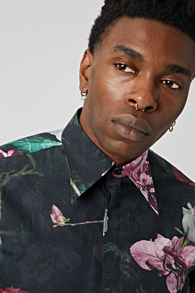 Twisted Tailor Facionne Floral Print Shirt in Black