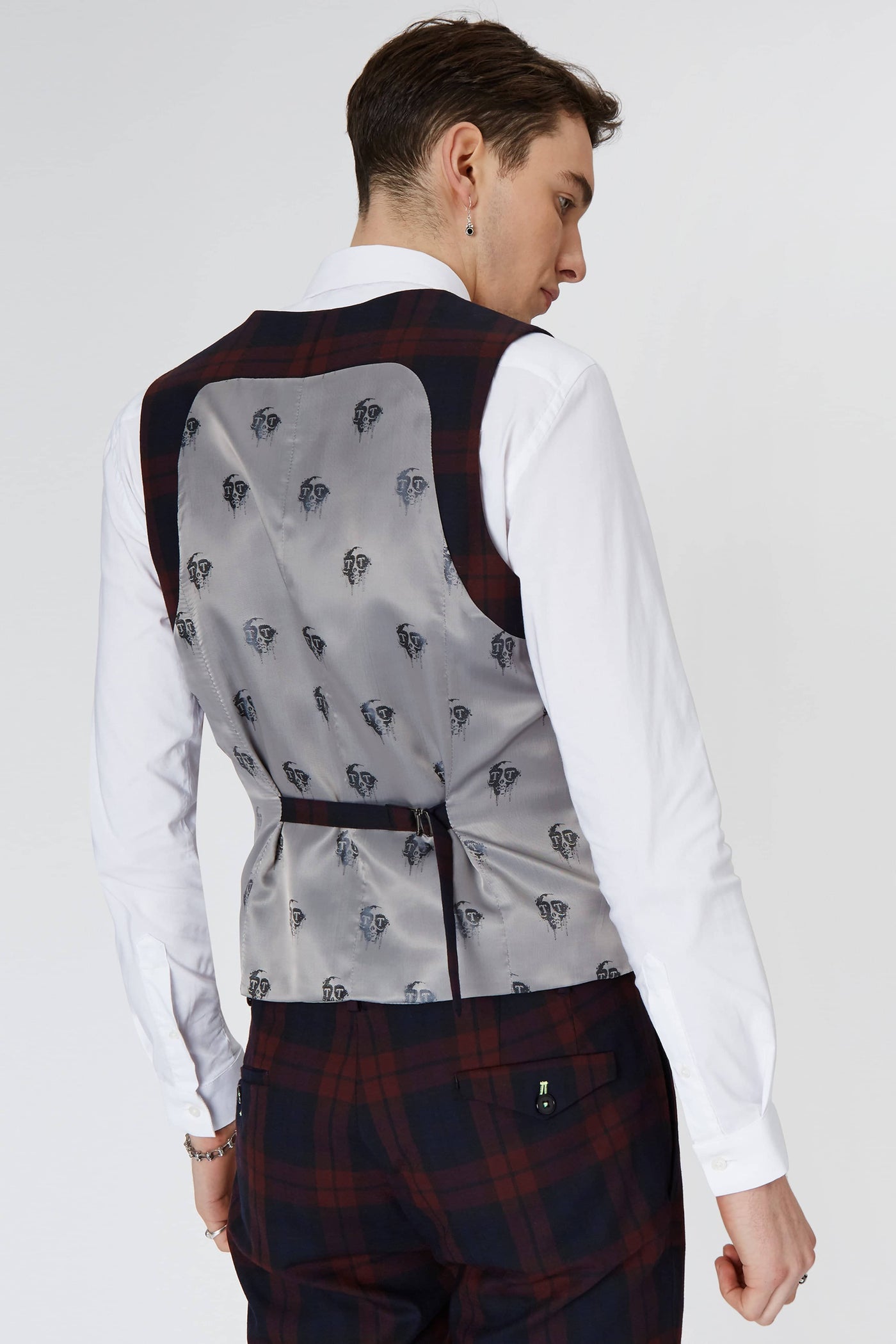 Twisted Tailor Ginger Skinny Fit Waistcoat in Burgundy Tartan